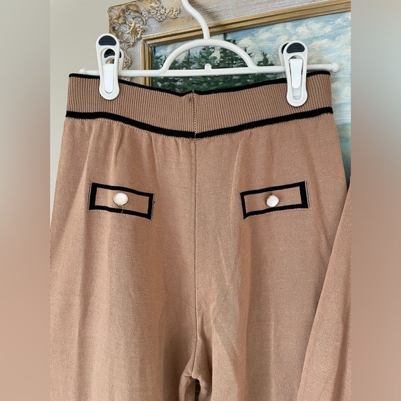 women's LIGHT TAN cardigan and matching wide-leg pants set NWOT SIZE MEDIUM - Picture 4 of 5